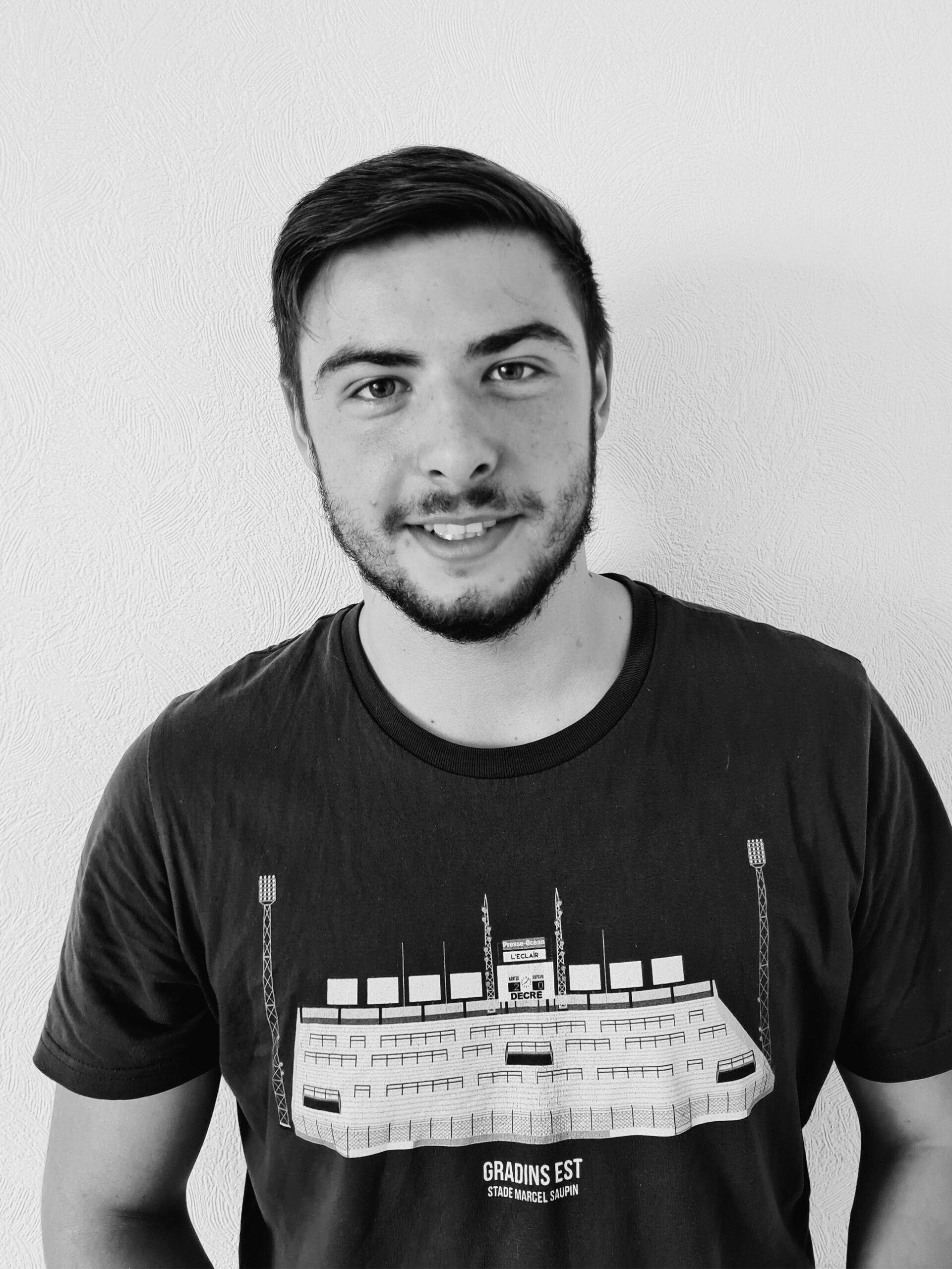 Léo, responsable expédition chez Sticker en Ligne