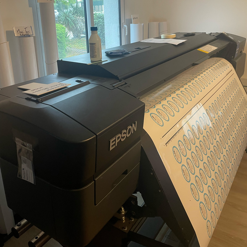 Traceur Epson haute définition pour stickers